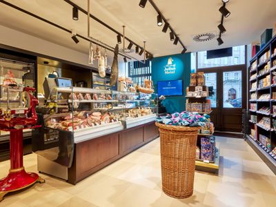  House of Julius Meinl Gourmet Shop